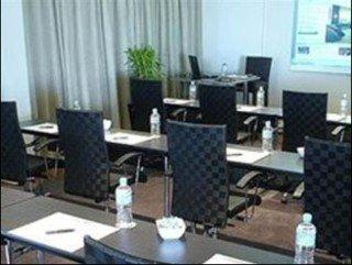 Rydges Hotel 4*